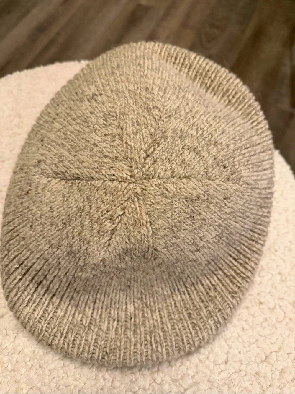 Vintage Isotoner Wool Blend Newsboy Driving Cap Hat Oatmeal Beige EUC